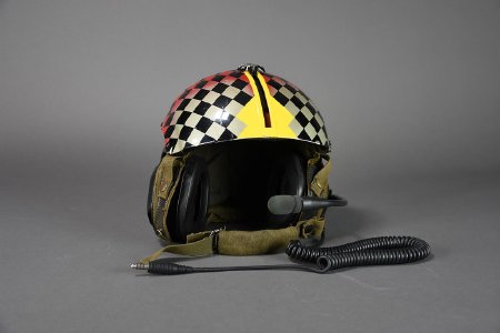 Aviator's helmet