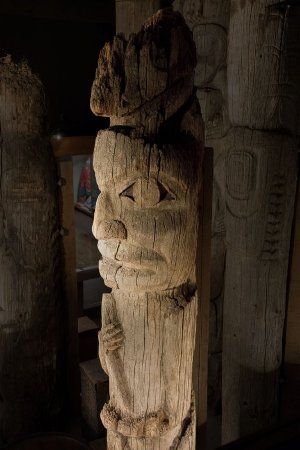 Mortuary totem pole - human detail