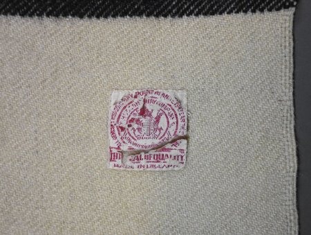 Hudson's Bay Company Four Point Blanket  - label