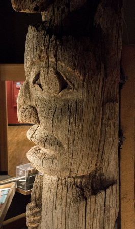 Mortuary totem pole - human detail
