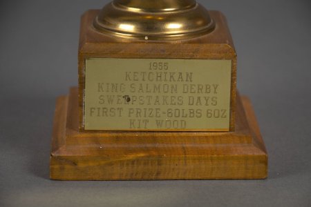 Trophy - label detail