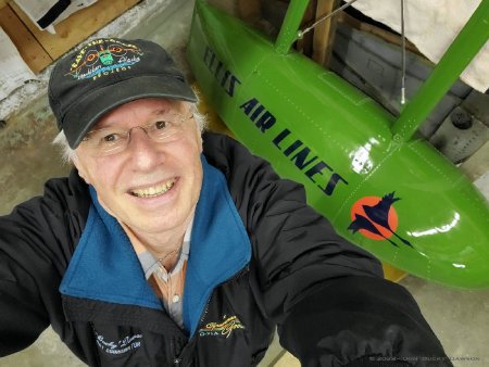Don 'Bucky' Dawson selfie with Goose 821 in Hangar, 2022