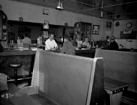 Marine Bar, 1953