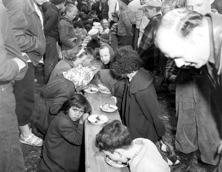 Pie eating contest at Ward Lake, 1953
