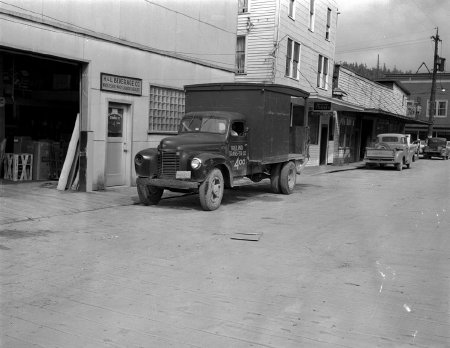 Ireland Transfer Company truck on Mill Street, 1953